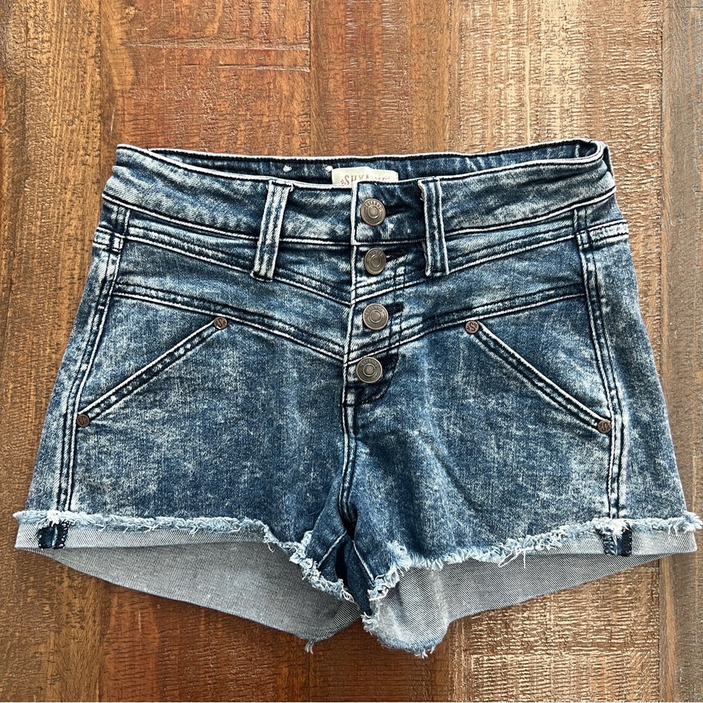 Shyanne | Women’s Denim High-Waisted Shorts | Size 27
